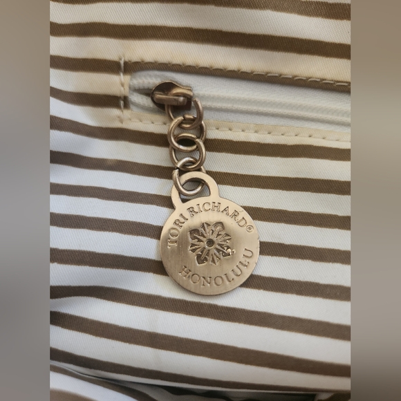 Tori Richard Tan Woven Shoulder Bag - Picture 4 of 16